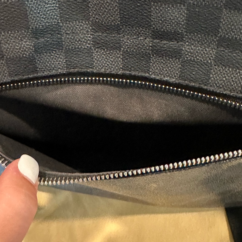 Louis Vuitton Damier District PM Messenger Bag - Picture 13 of 15